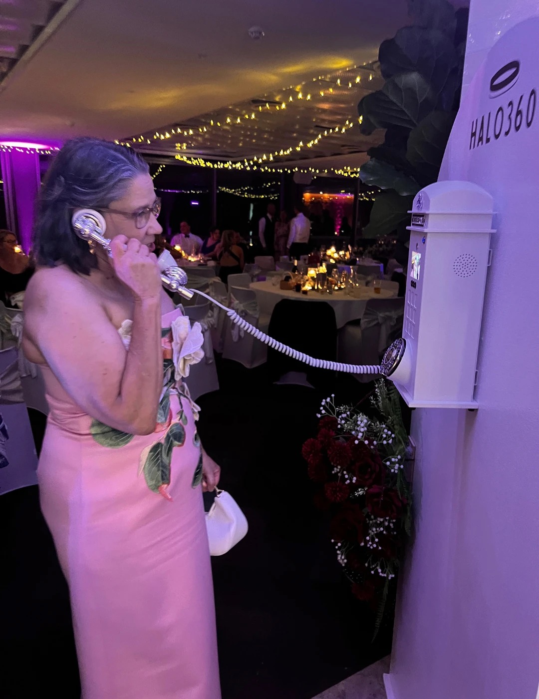 Wedding guest using the Halo360 Video Guestbook